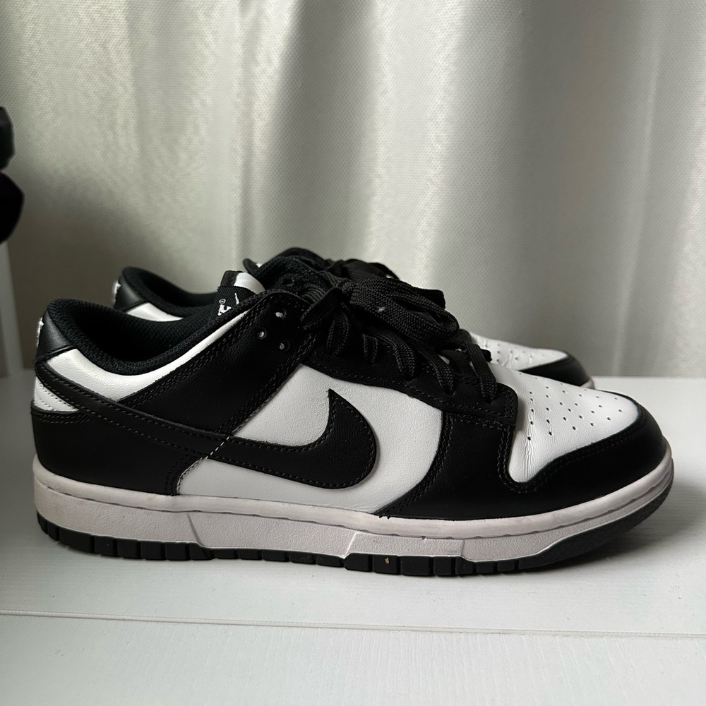 Nike Panda Dunks